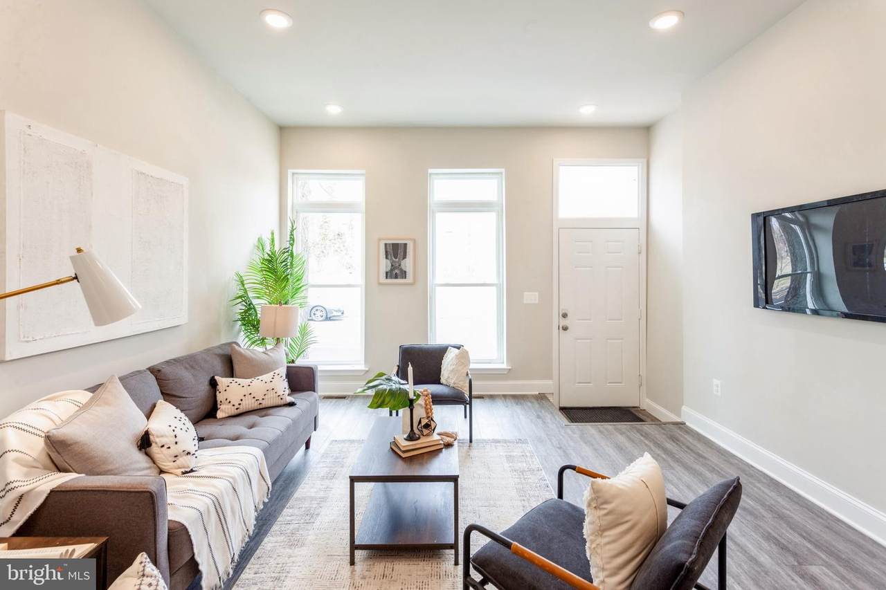 531 20TH Street - Photo 1
