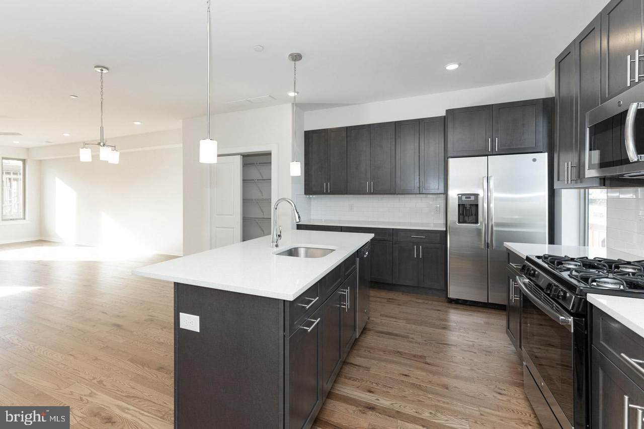 2136 Kensington Court - Photo 1