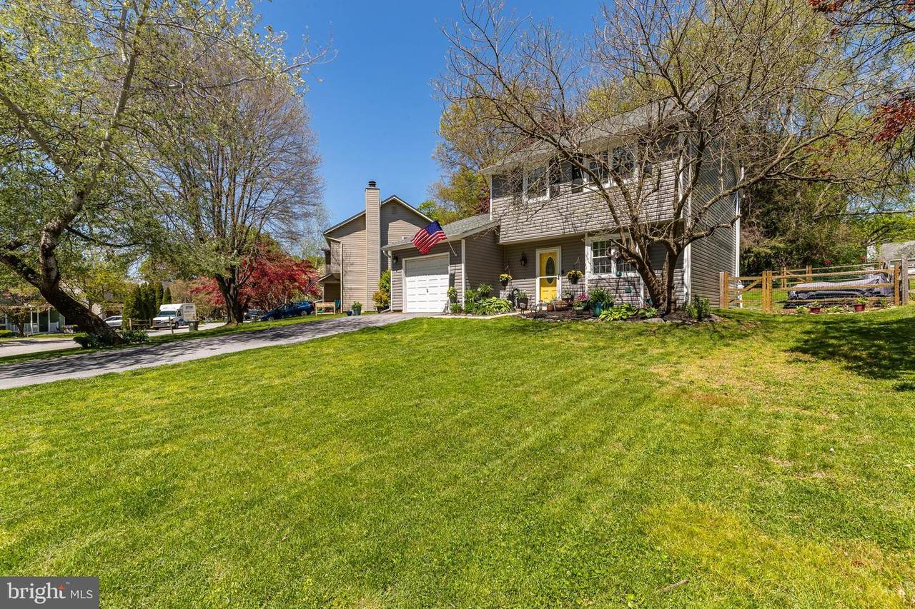 1113 Vermont Lane - Photo 1