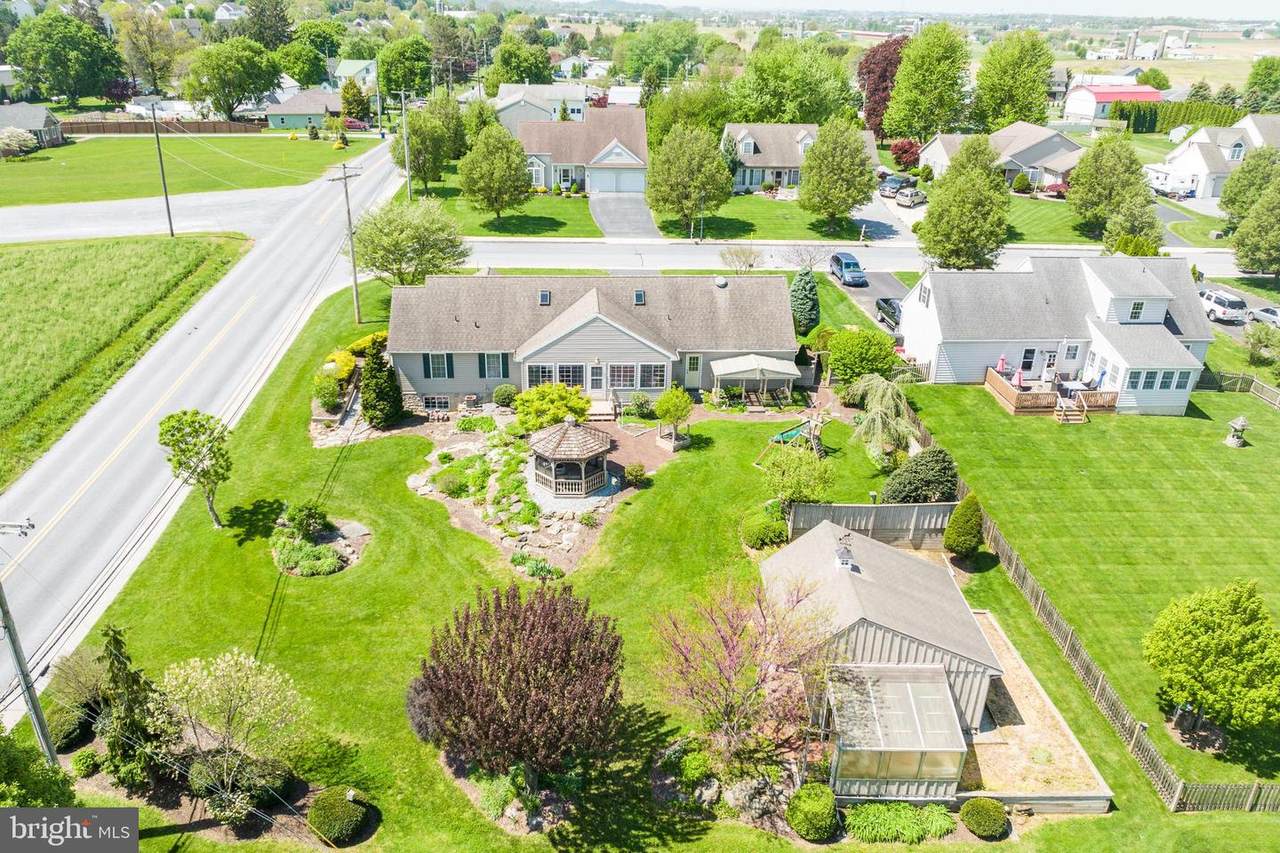 302 Farmview Drive - Photo 1