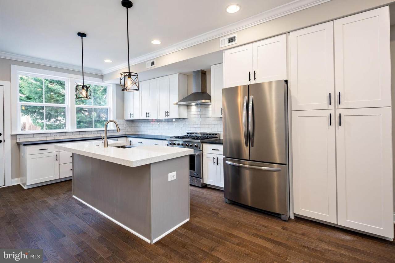 2409 Fait Avenue - Photo 1