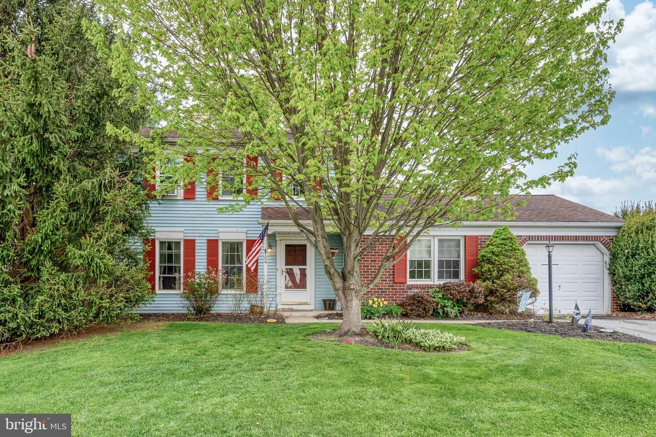 104 Charleston Drive - Photo 1