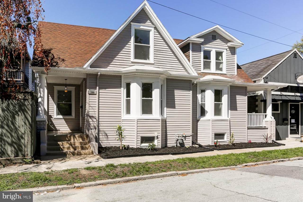 200 Lewis Street - Photo 1