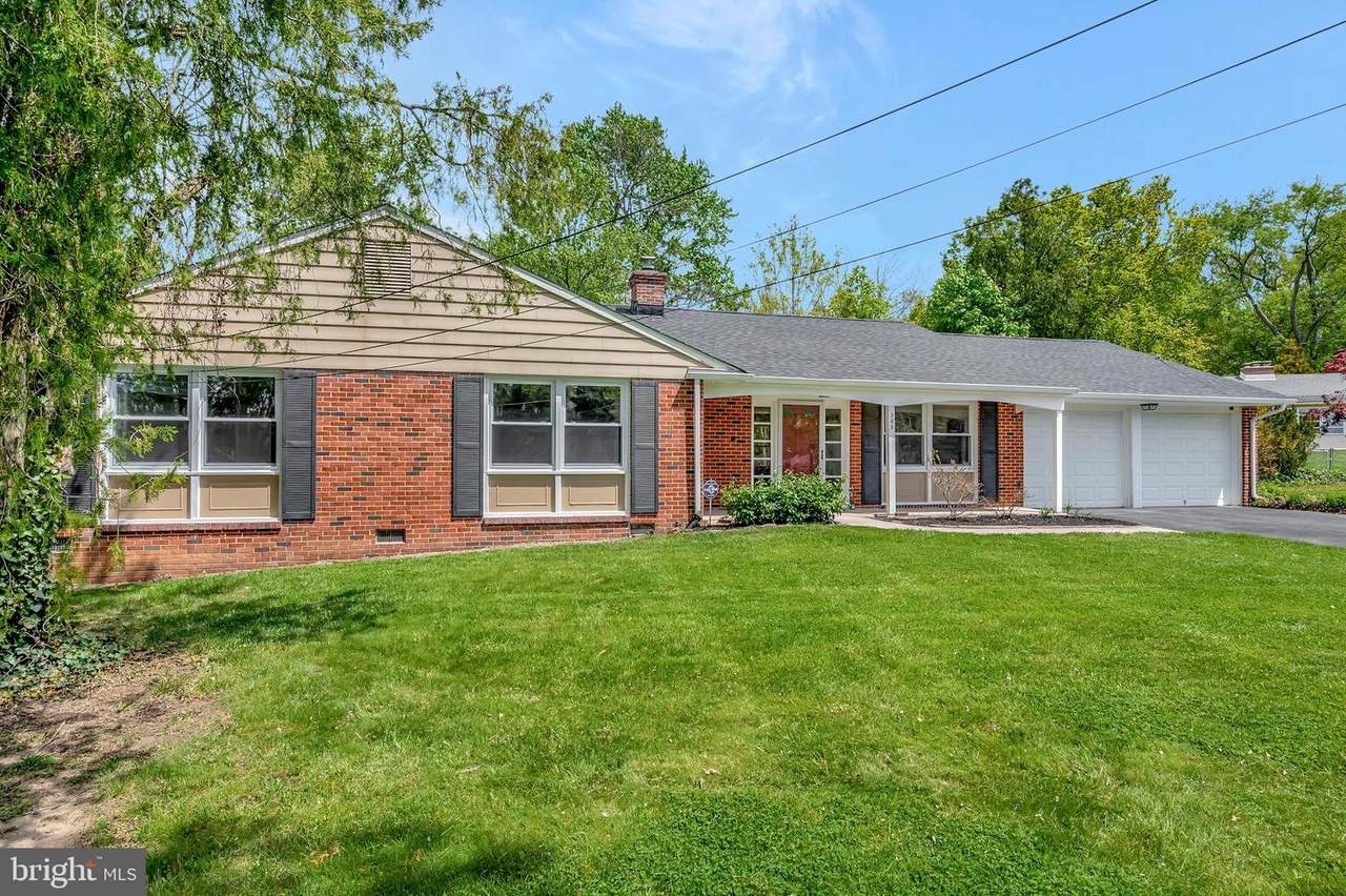 505 Lynn Drive - Photo 1
