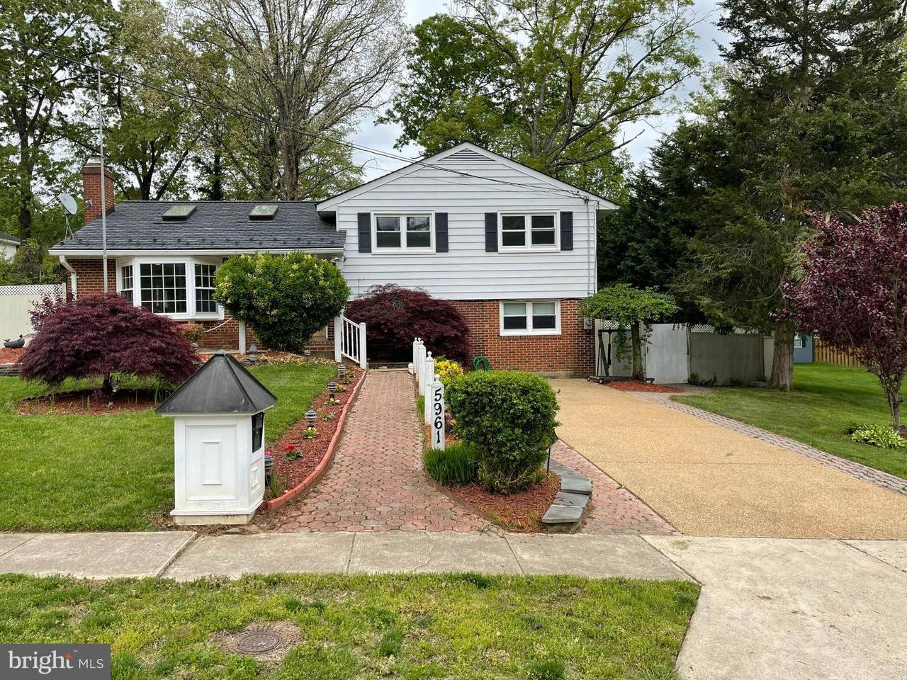 5961 Atteentee Road - Photo 1