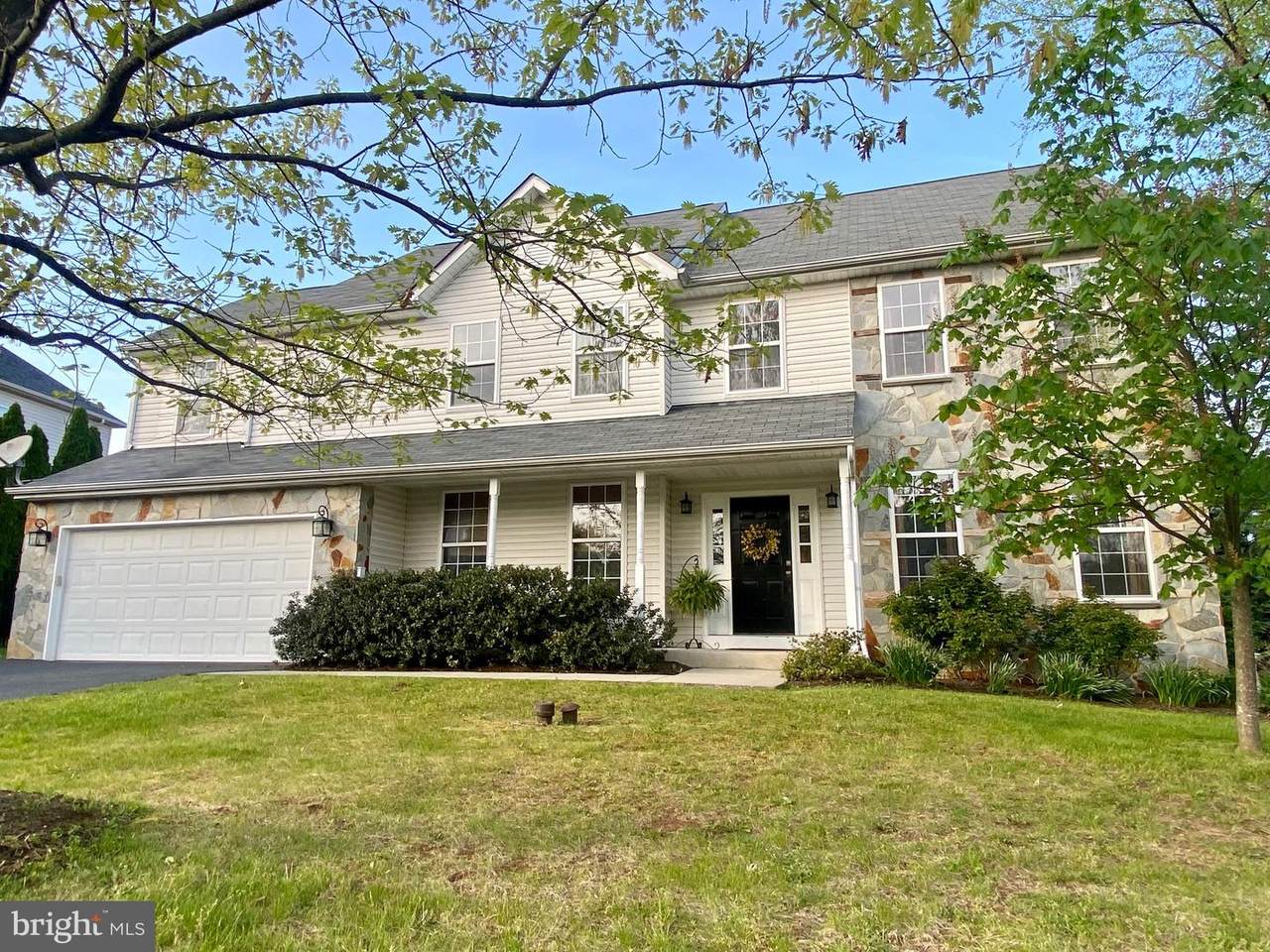 135 Ava Circle - Photo 1