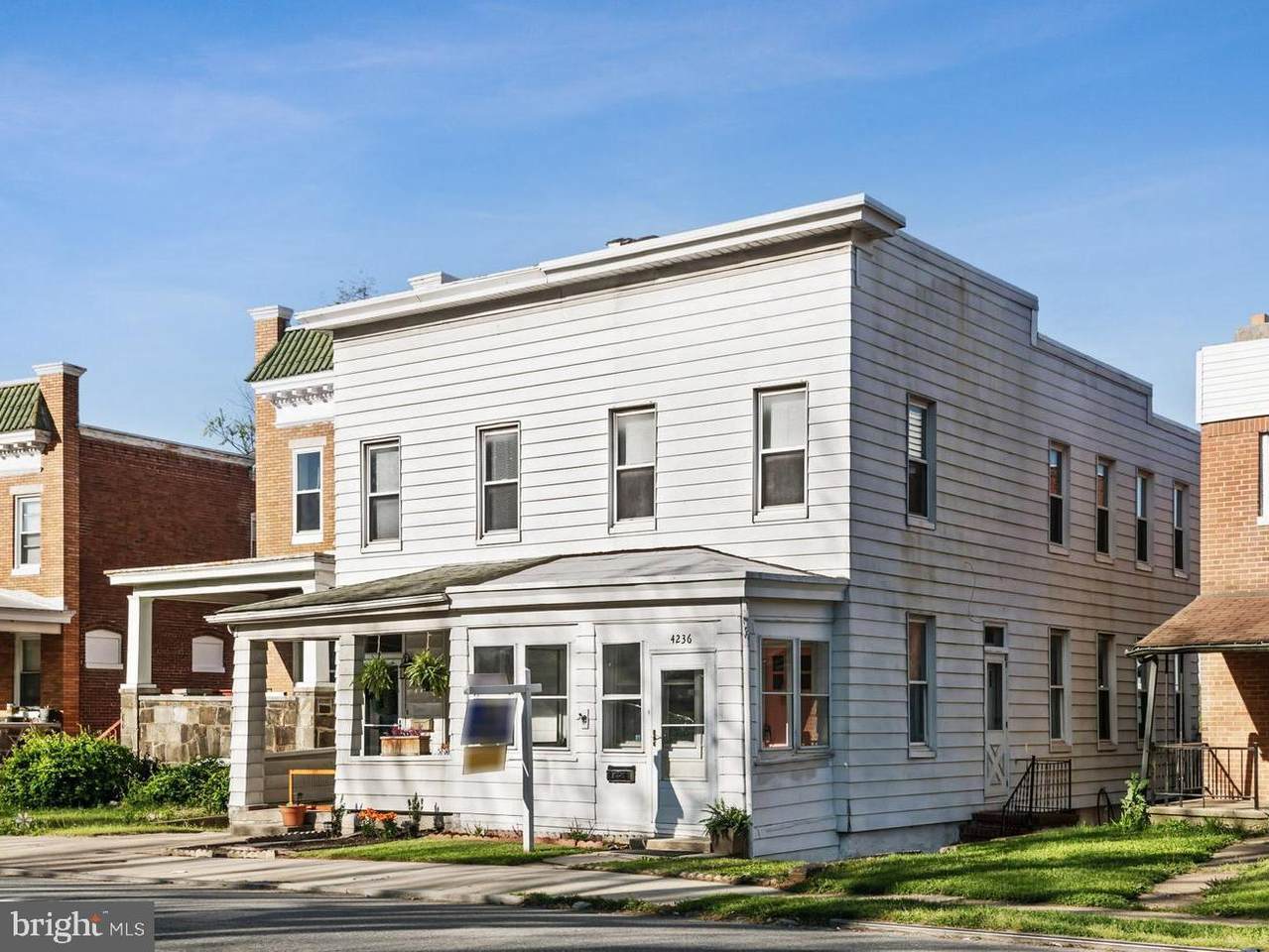 4236 Falls Road - Photo 1