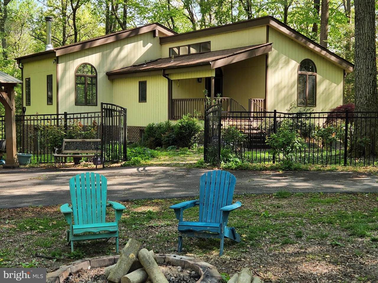 10902 New England Drive - Photo 1
