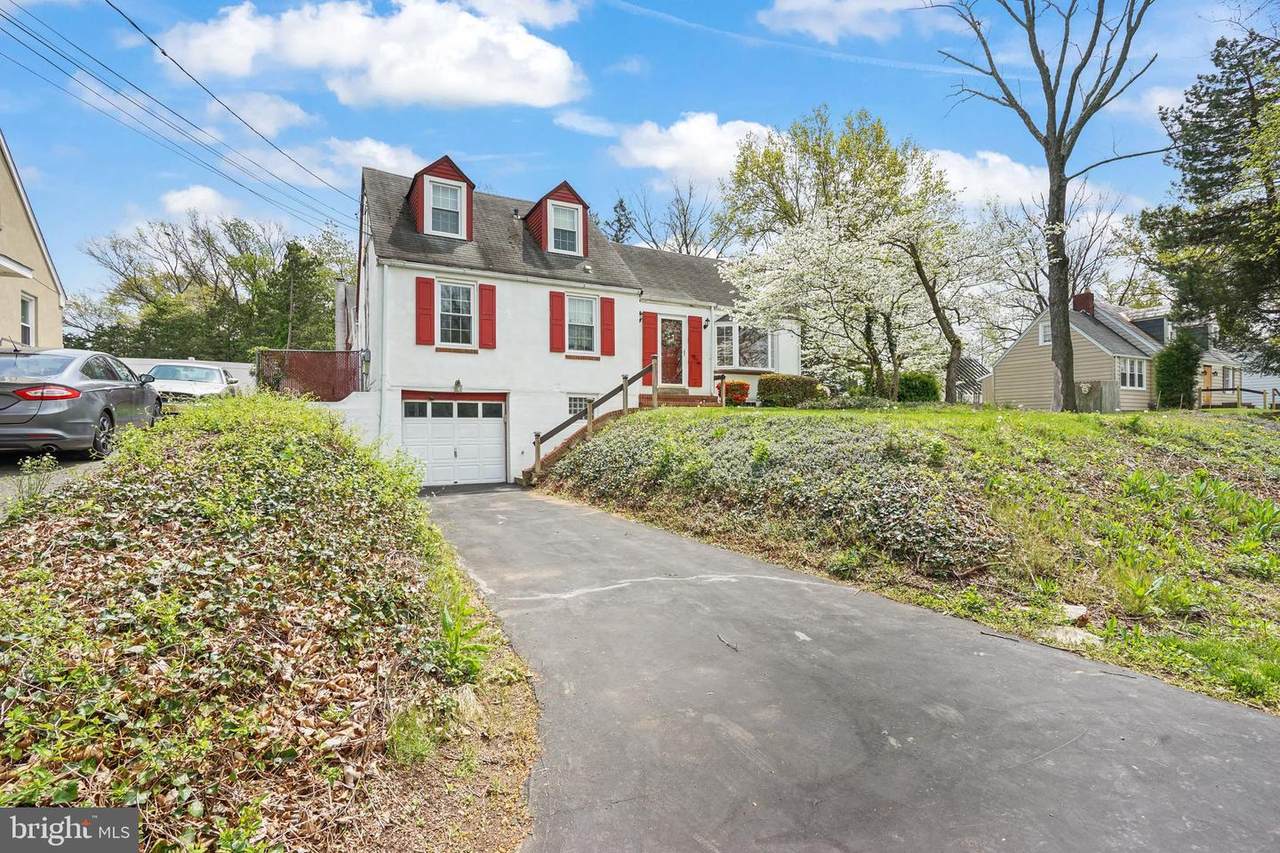 1568 Parkside Avenue - Photo 1