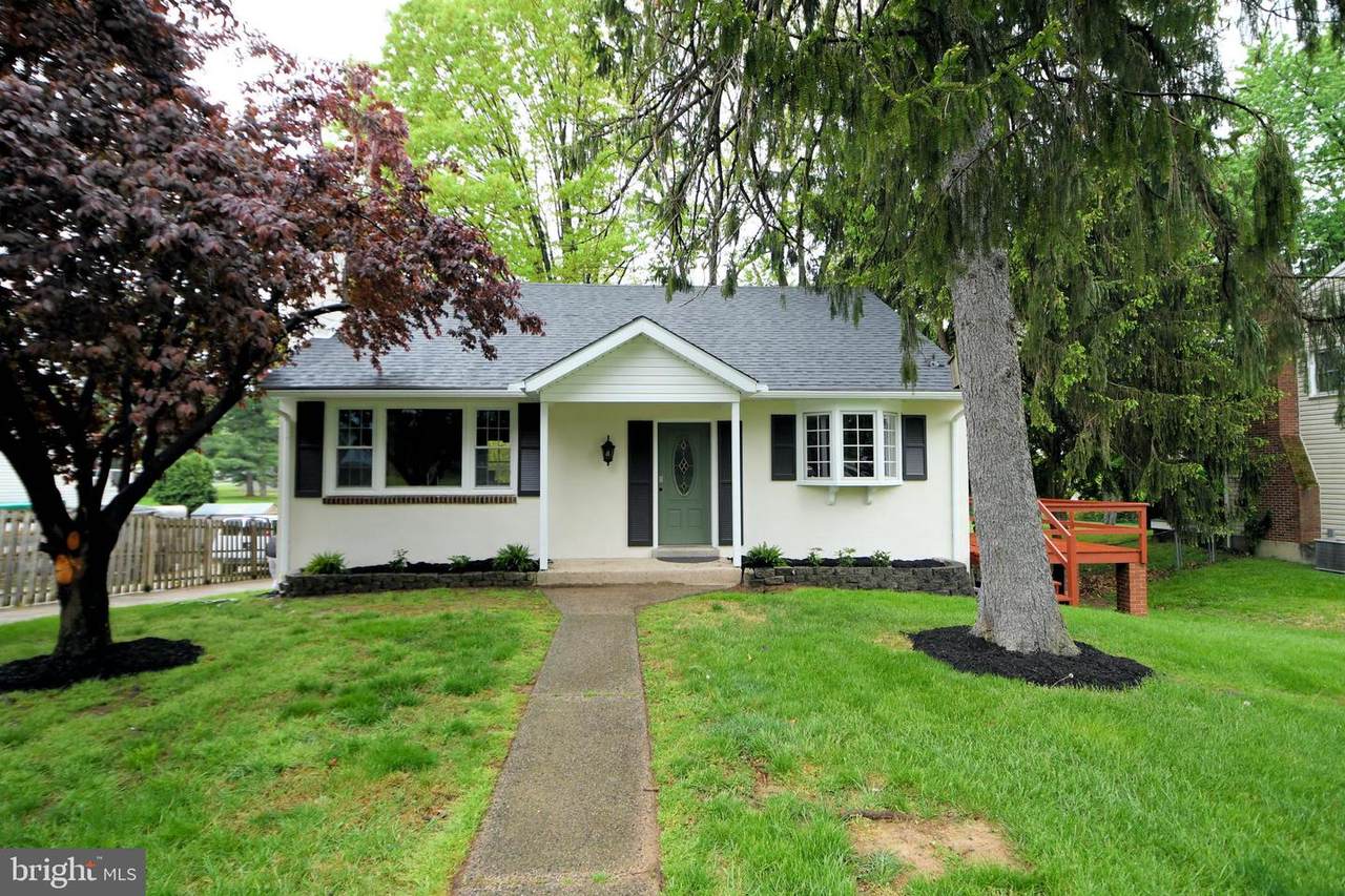 437 Eastburn Road - Photo 1