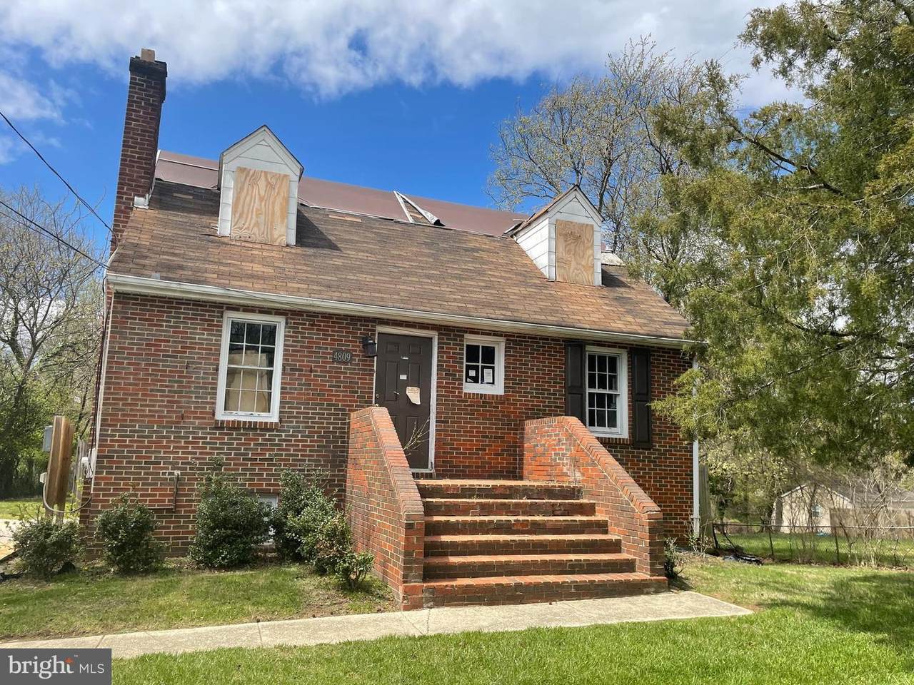 4809 Barnaby Lane - Photo 1
