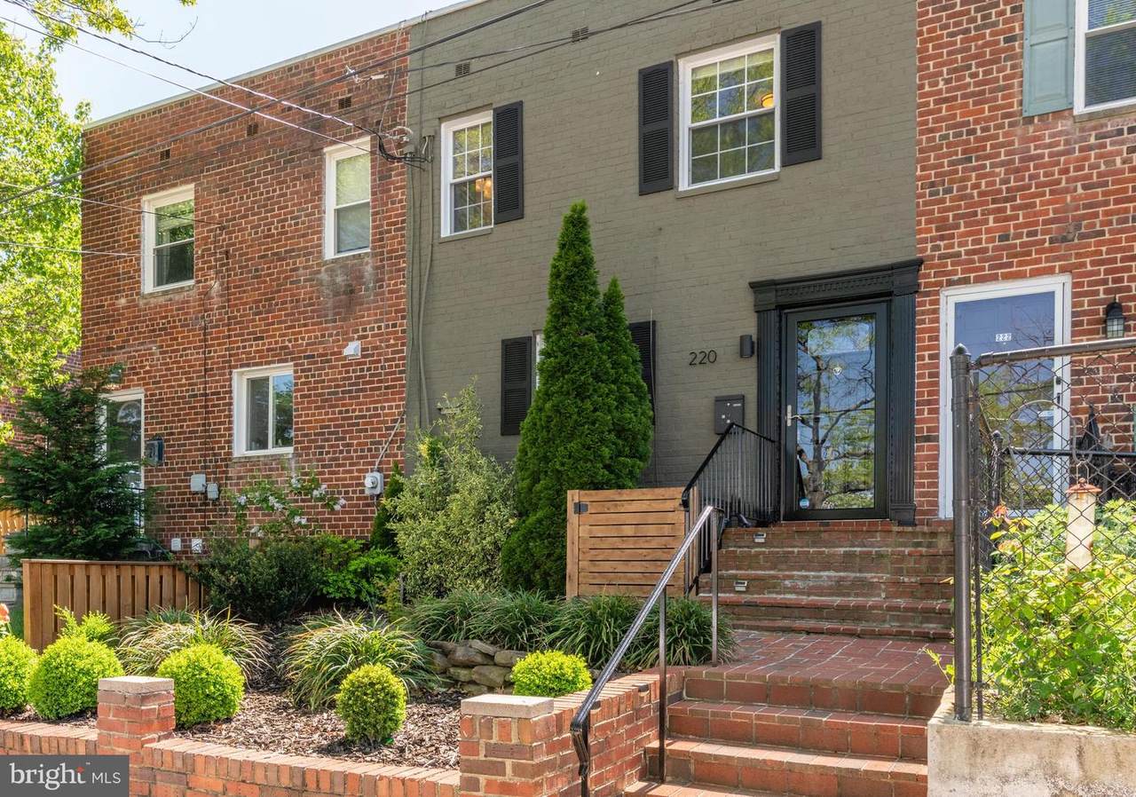 220 Tennessee Avenue - Photo 1