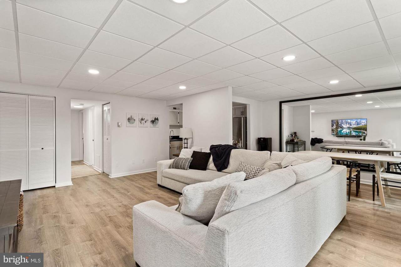 102 Monroe Street - Photo 1