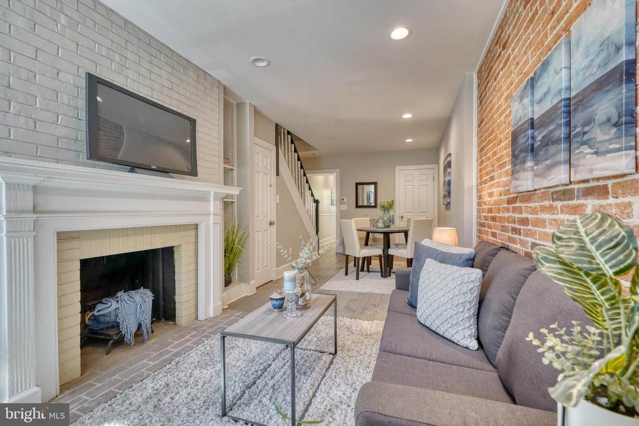 724 Hanover Street - Photo 1