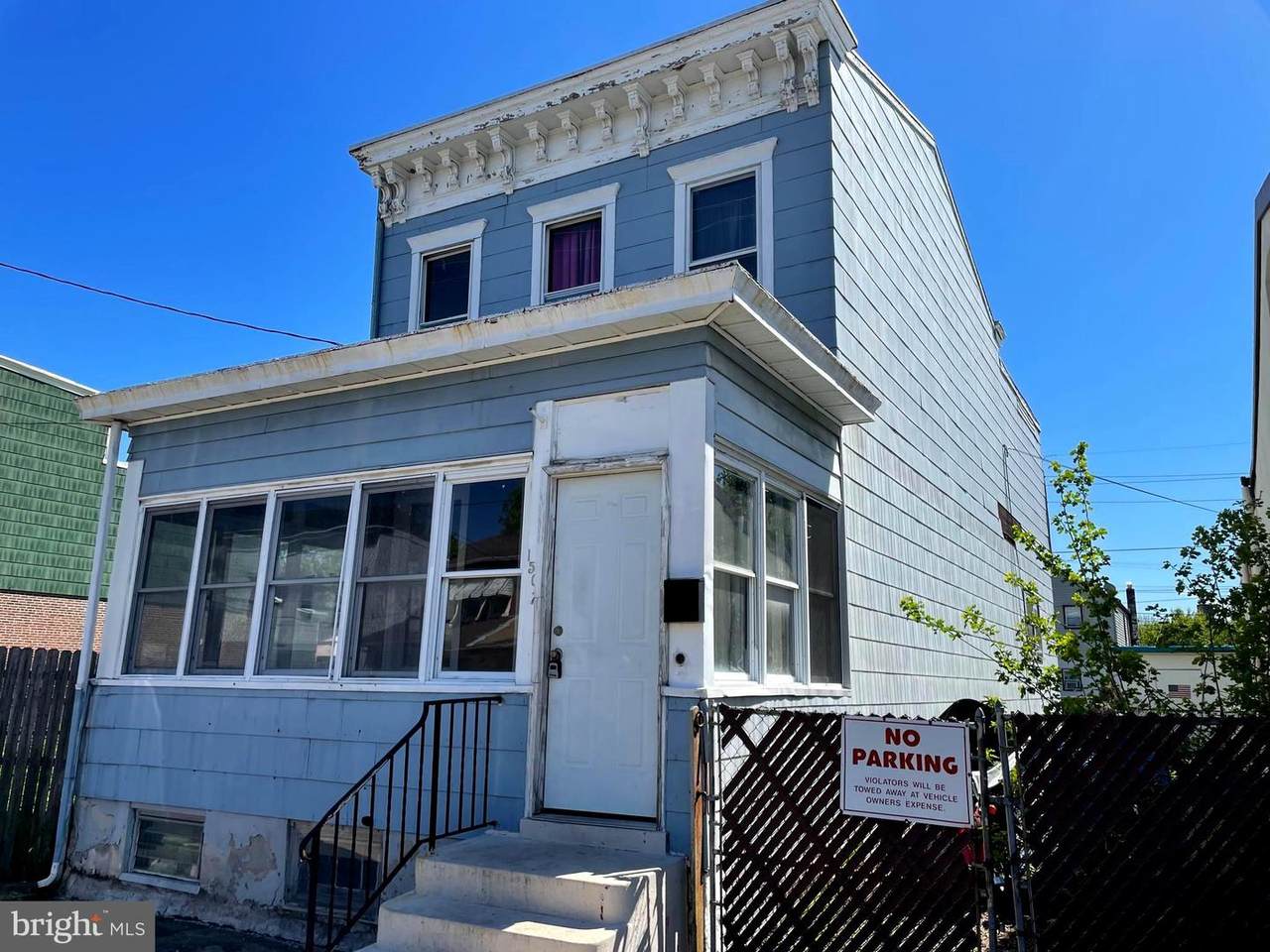 1507 Genesee Street - Photo 1