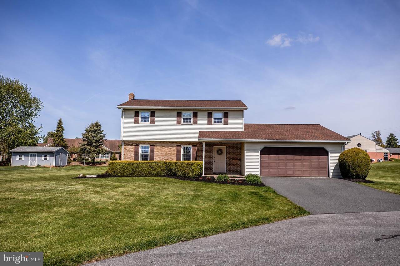35 Runway Avenue - Photo 1