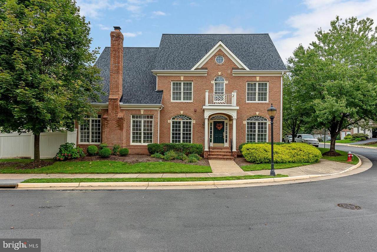 3840 Farrcroft Drive - Photo 1