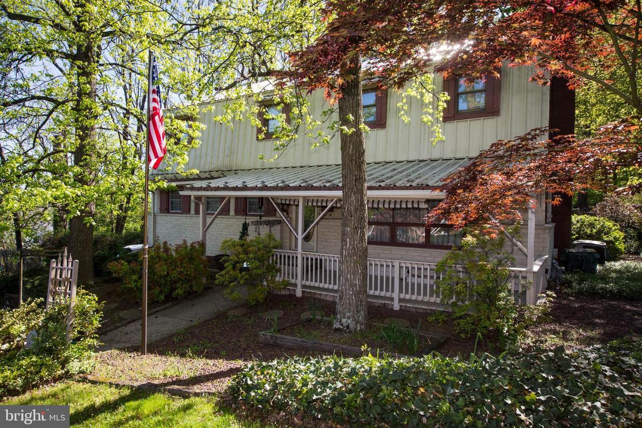 37 27TH Street - Photo 1