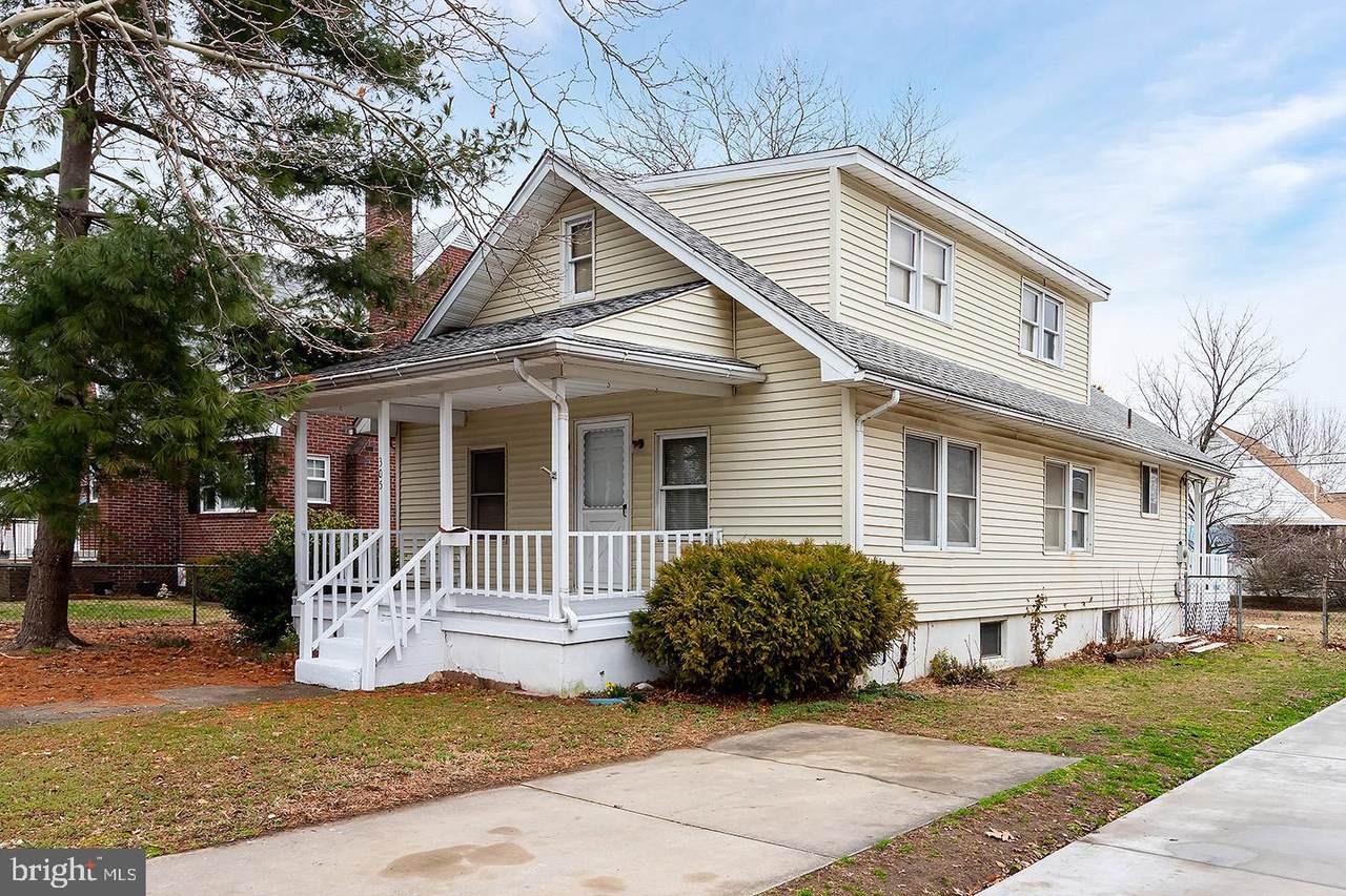 305 Billings Avenue - Photo 1
