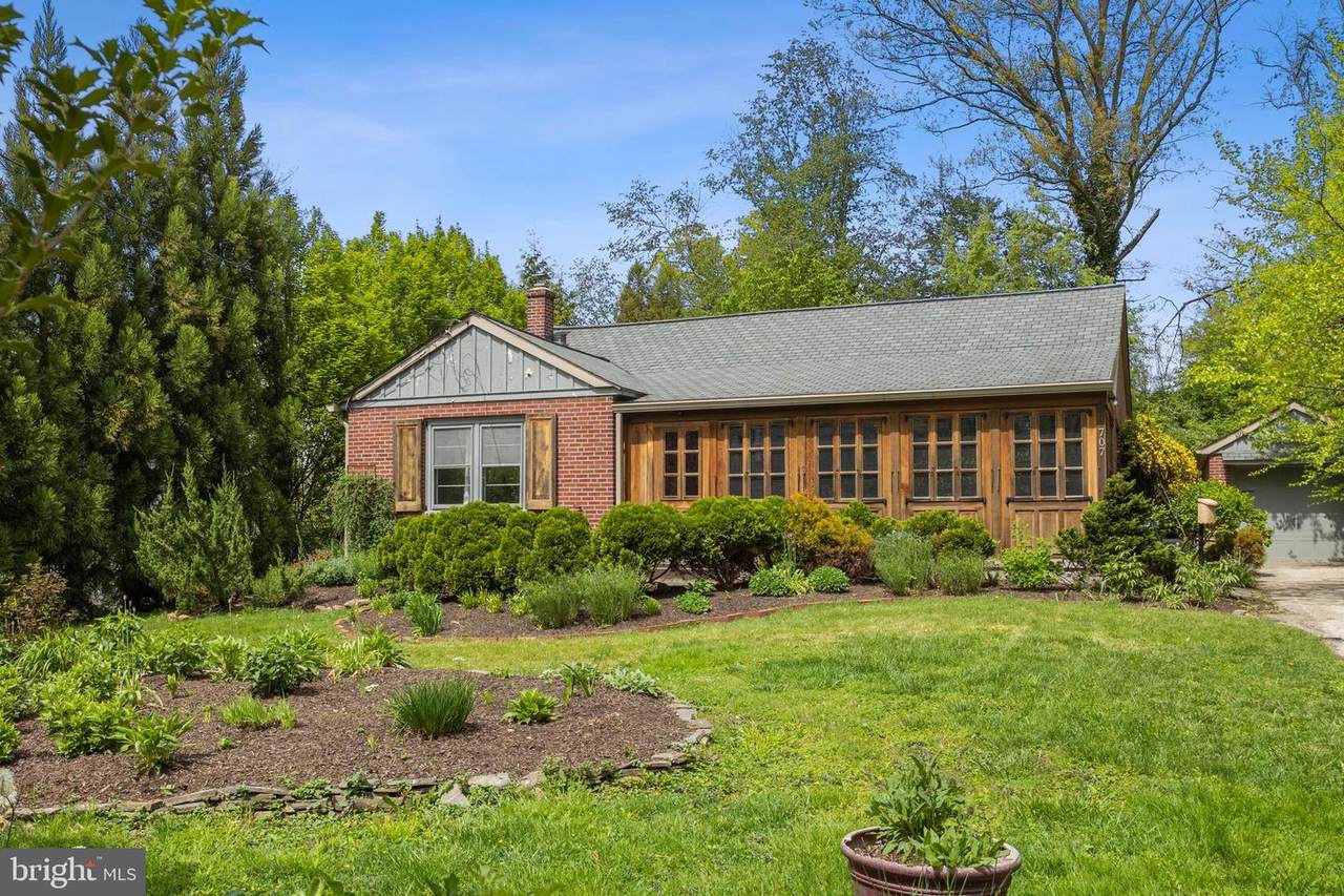 707 Hillborn Avenue - Photo 1