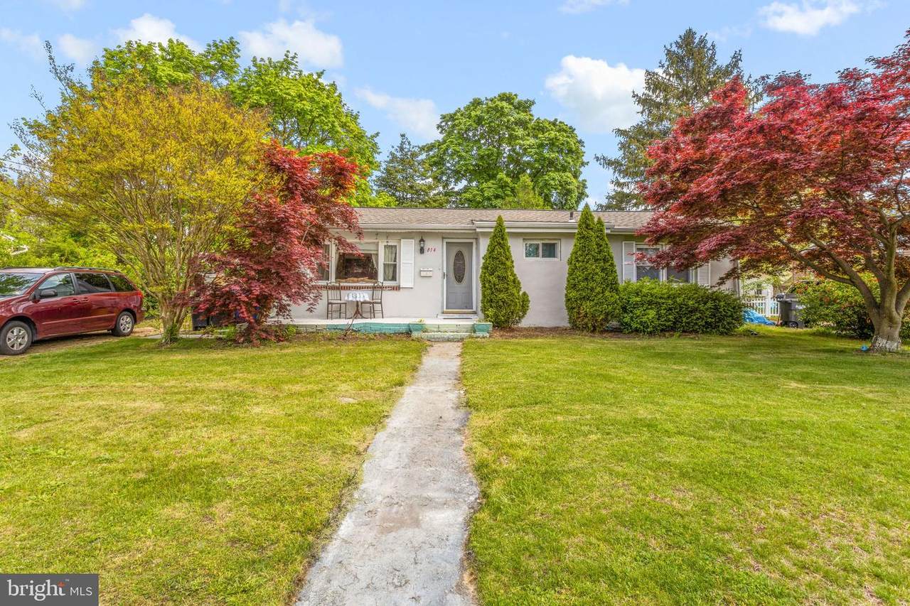814 James Avenue - Photo 1