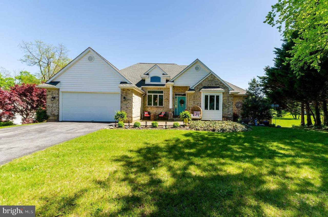 272 Fenway Drive - Photo 1