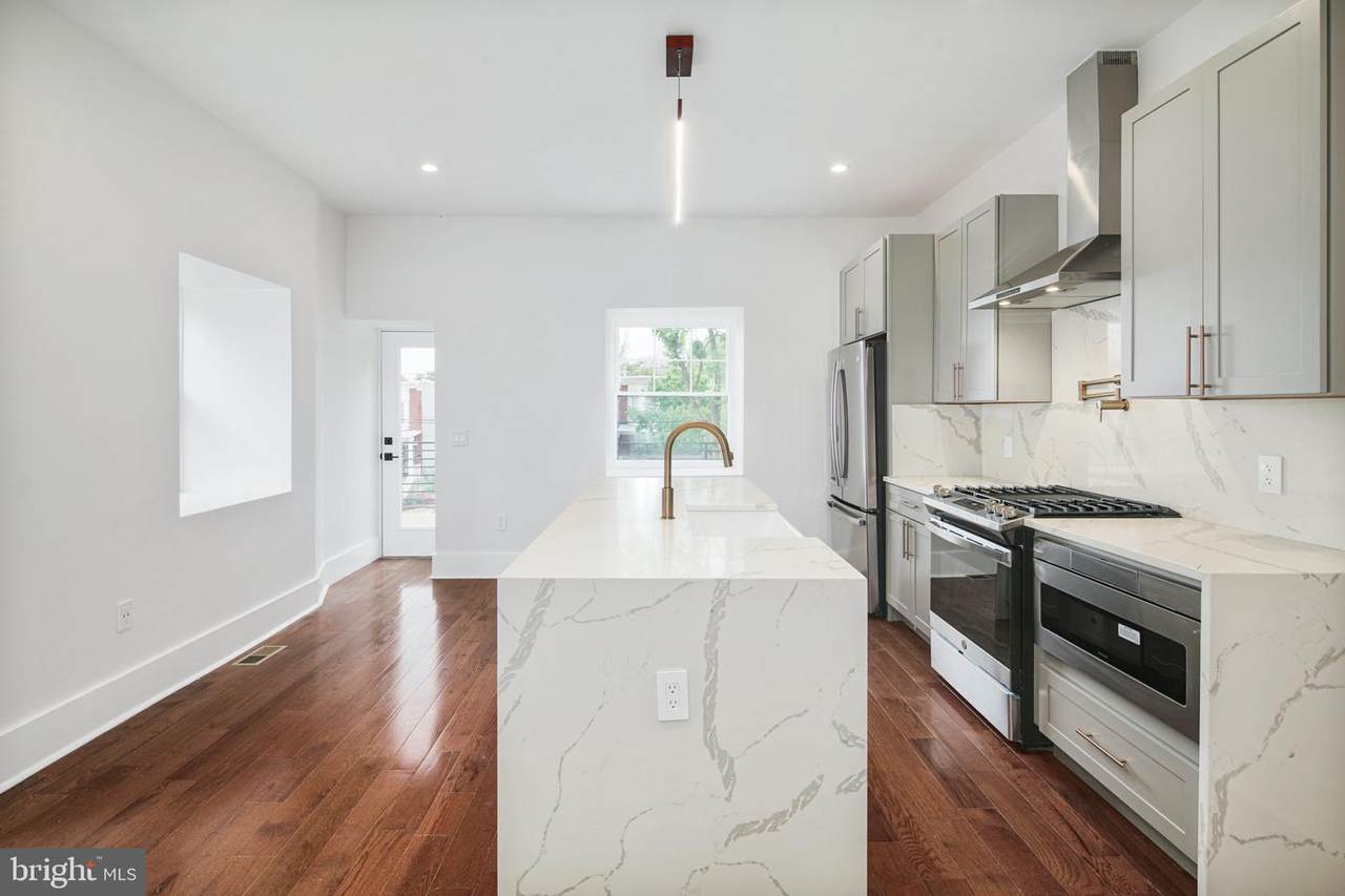 33 Upsal Street - Photo 1