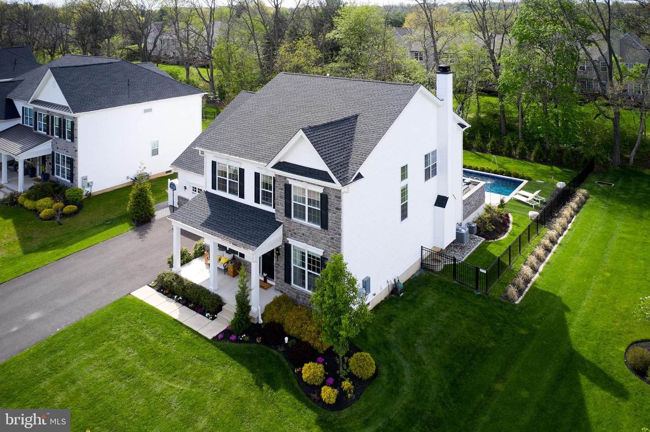 21 Greenway Drive - Photo 1