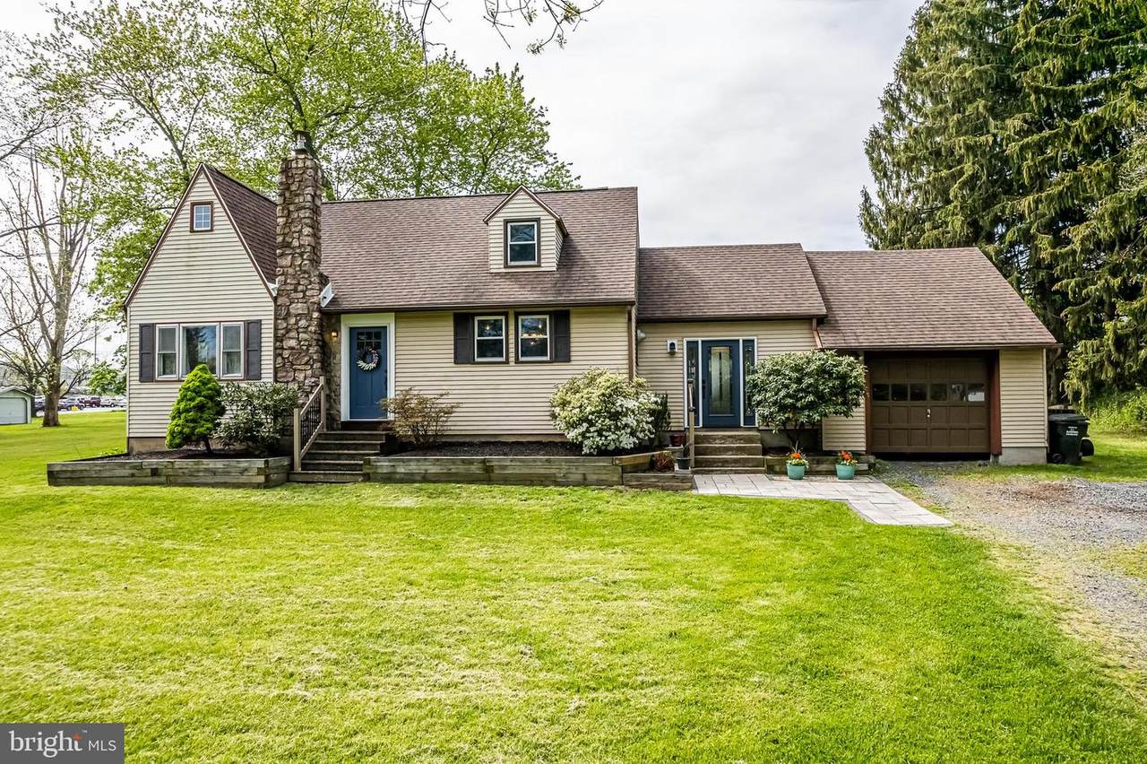 1080 Cadmus Road - Photo 1