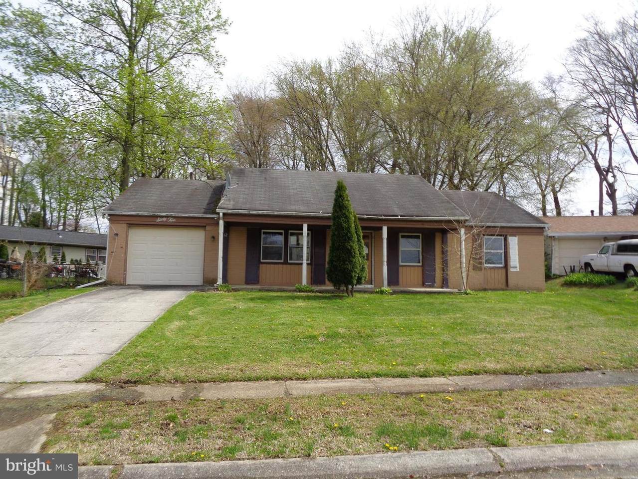 62 Executive Lane - Photo 1
