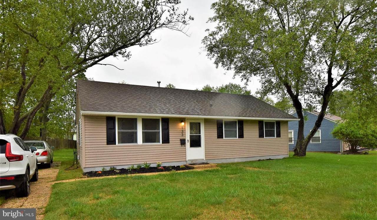 133 Dennis Drive - Photo 1