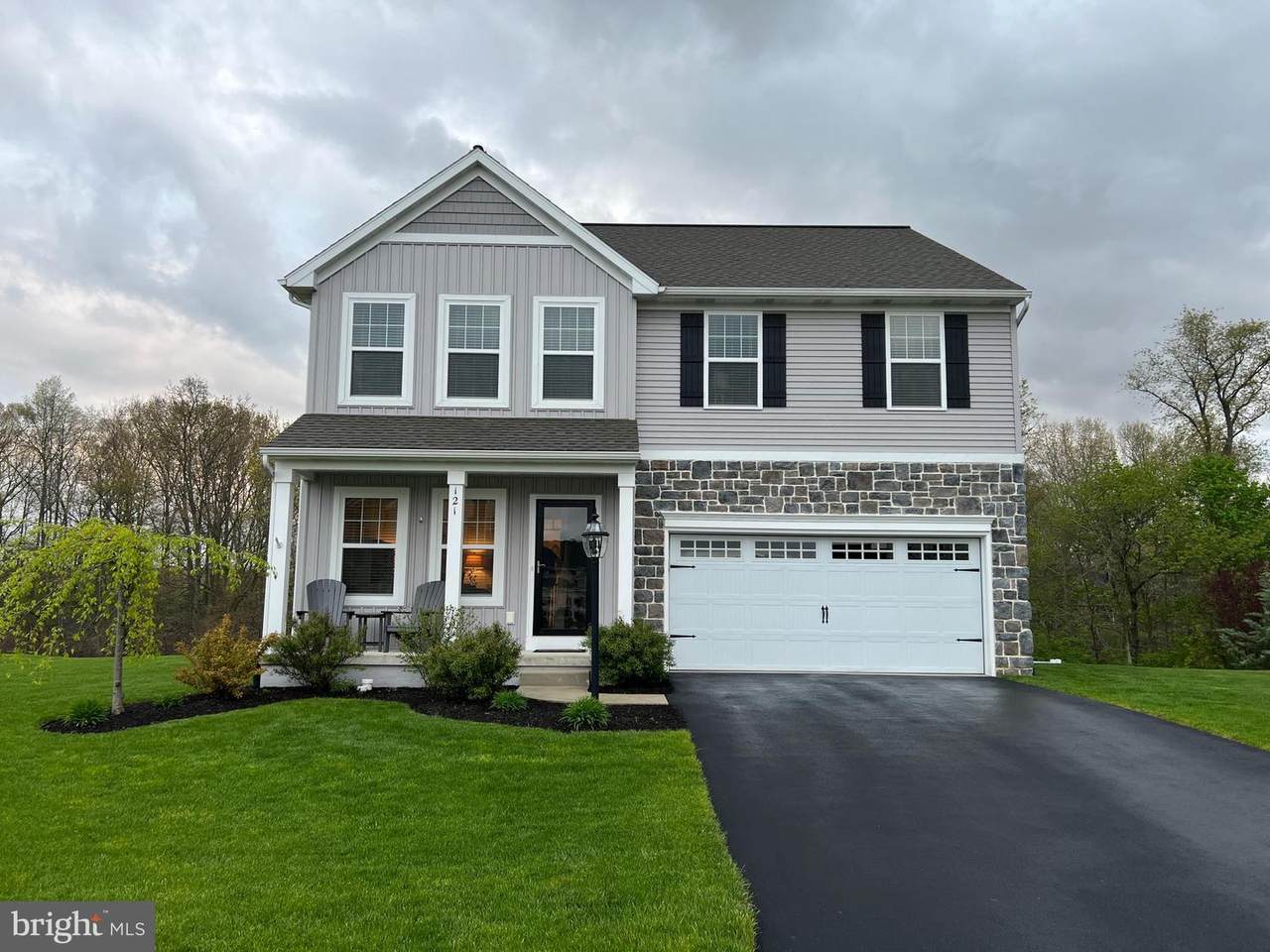 121 Oaken Way - Photo 1