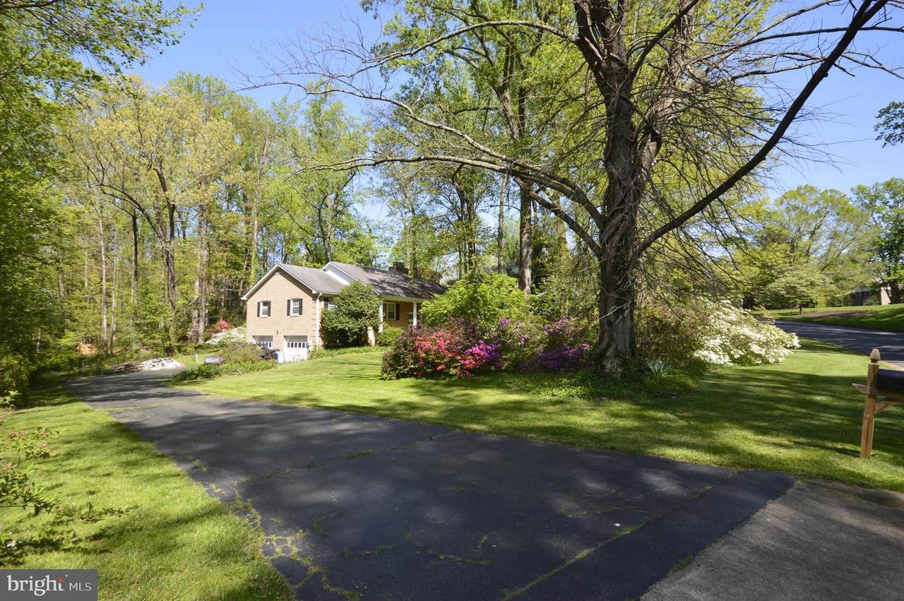 7616 Burford - Photo 1