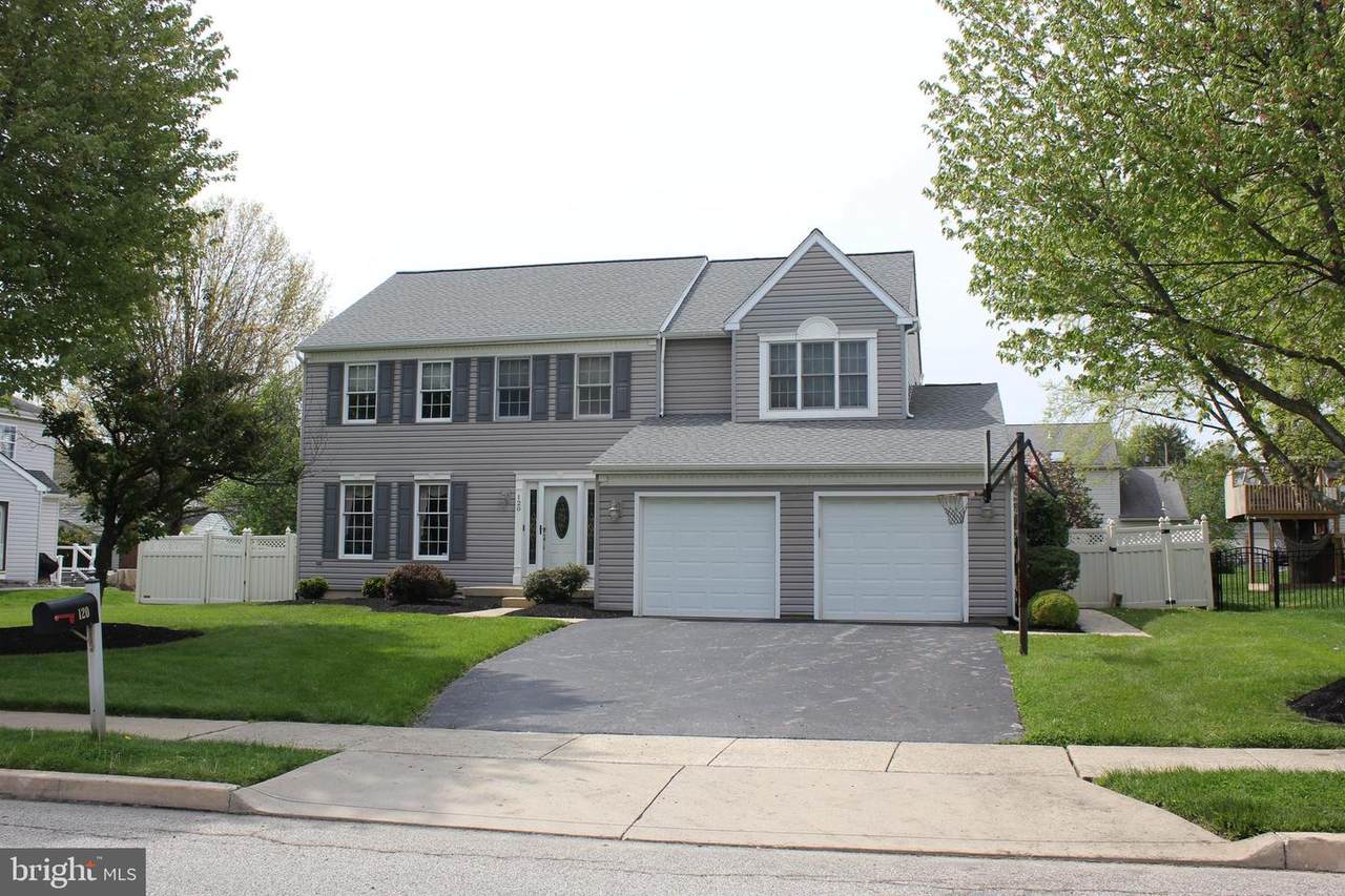 120 Scarlet Drive - Photo 1