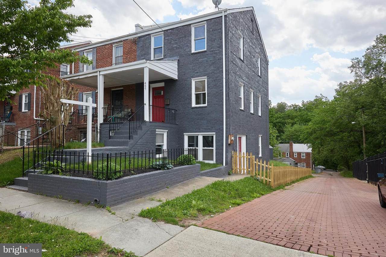 457 Burbank Street - Photo 1