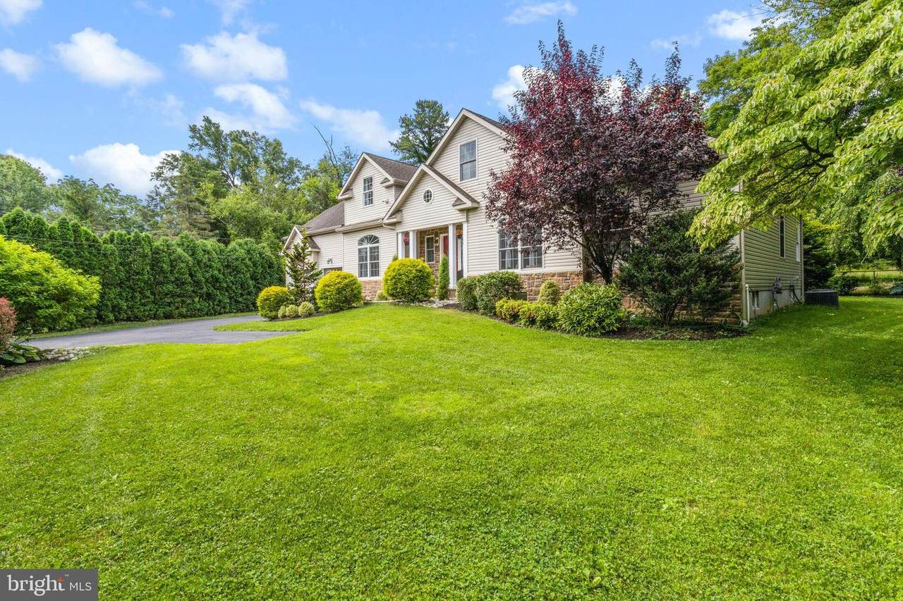 2503B Riverton Road - Photo 1
