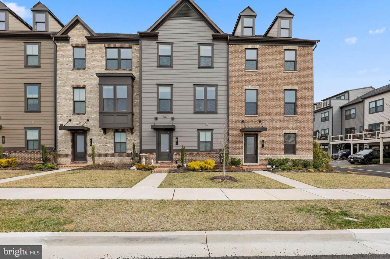 603 Colindale Street - Photo 1