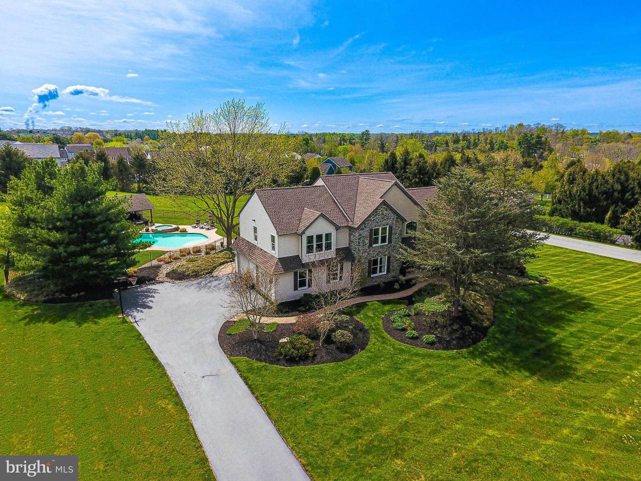 15 Seneca Court - Photo 1