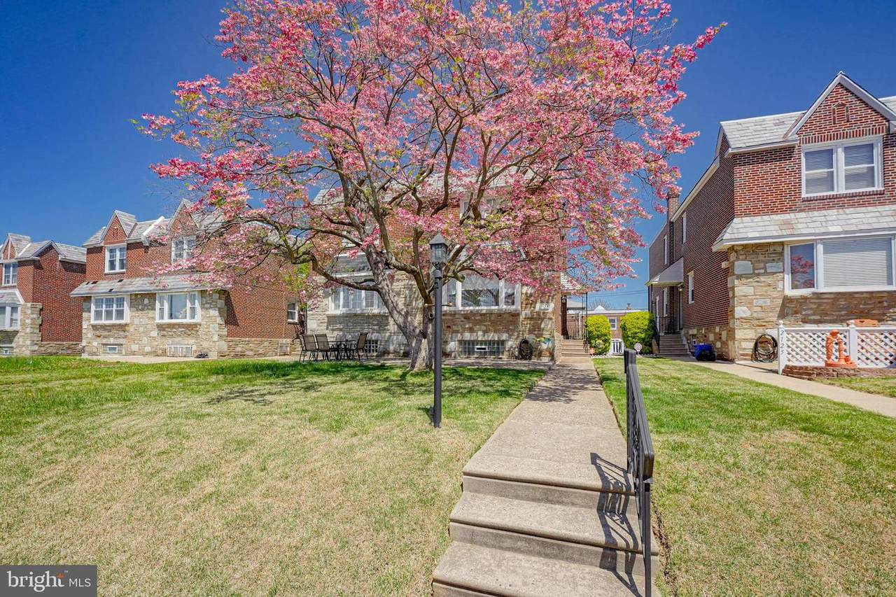 2123 Vista Street - Photo 1