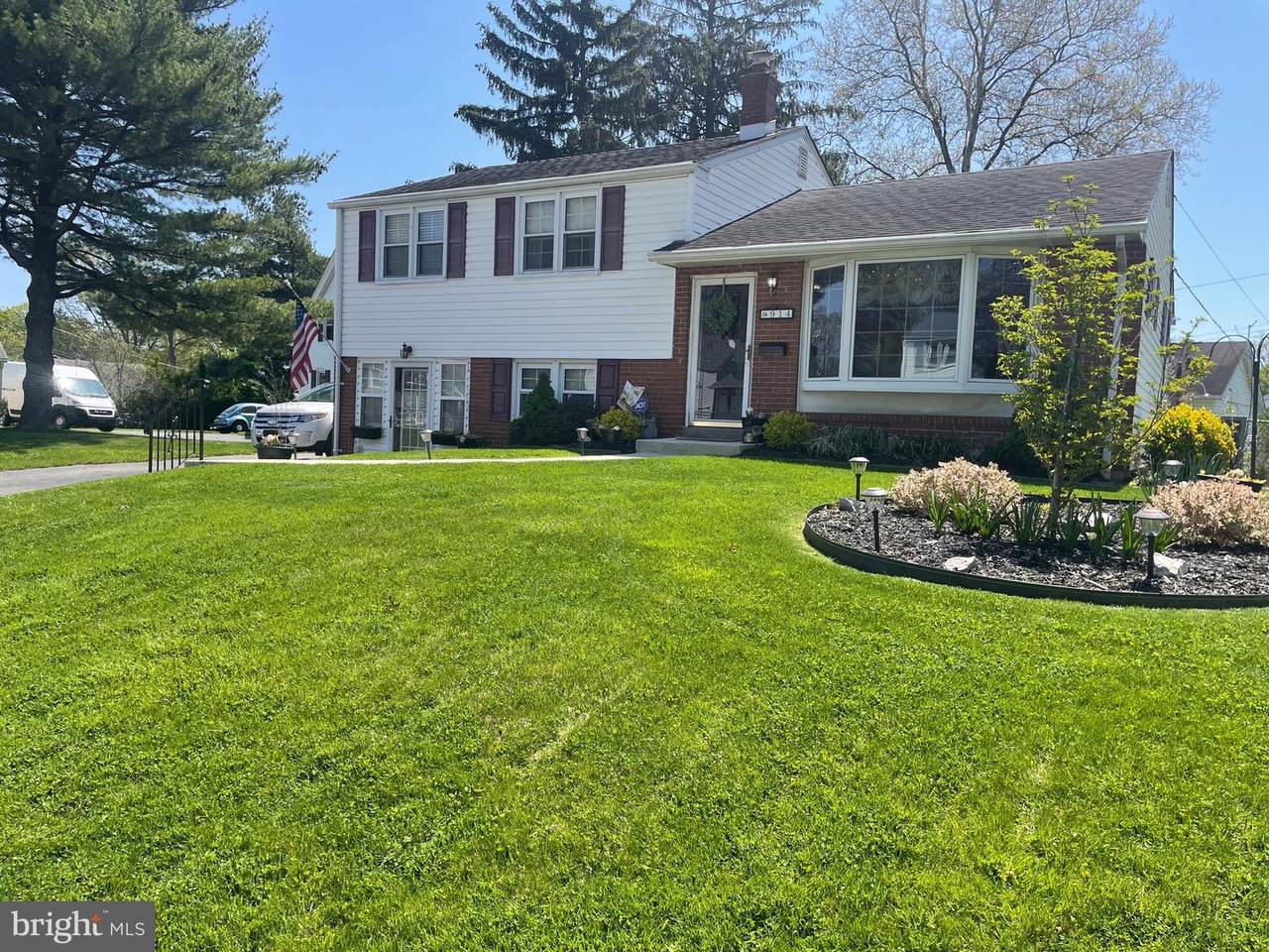 914 Catherine Avenue - Photo 1