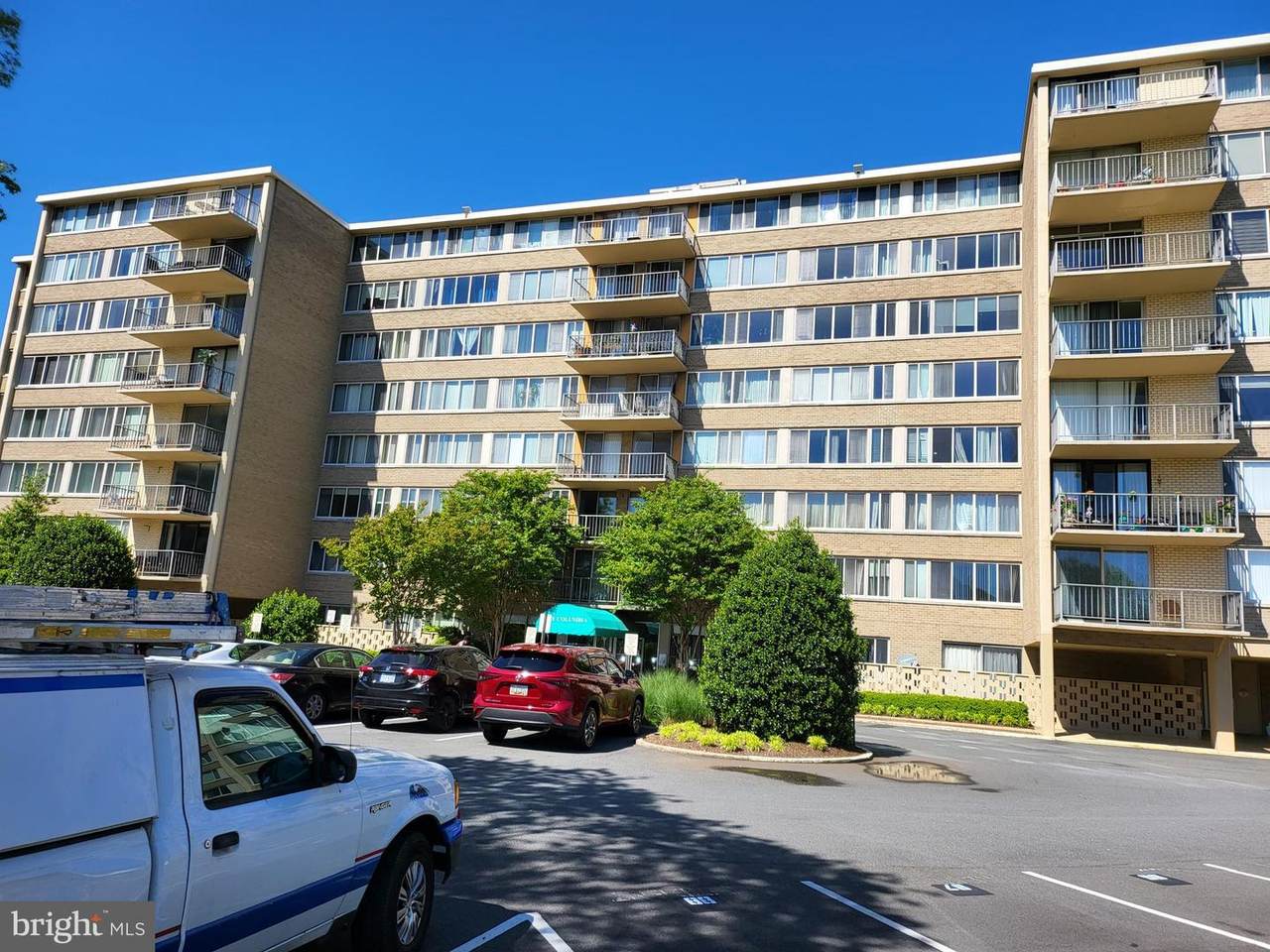 5565 Columbia Pike - Photo 1
