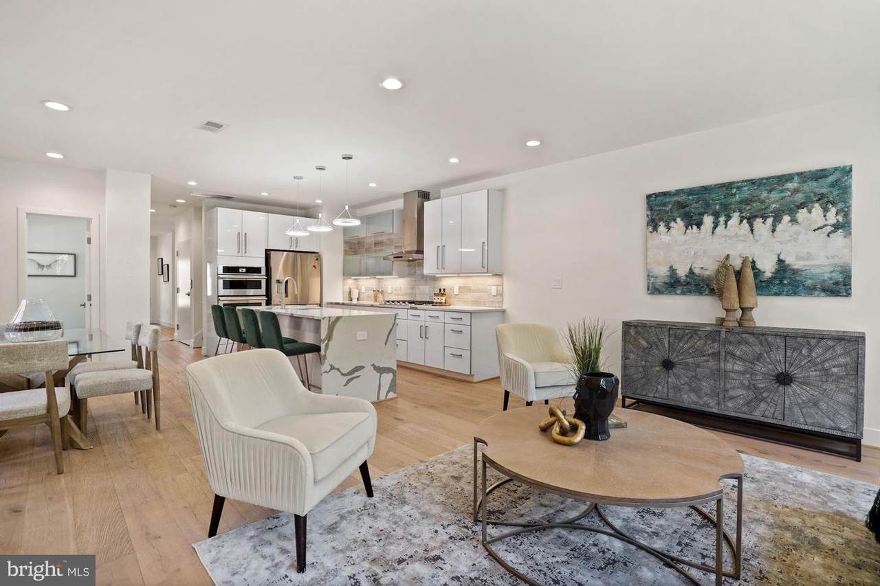 512 Pendleton Street - Photo 1