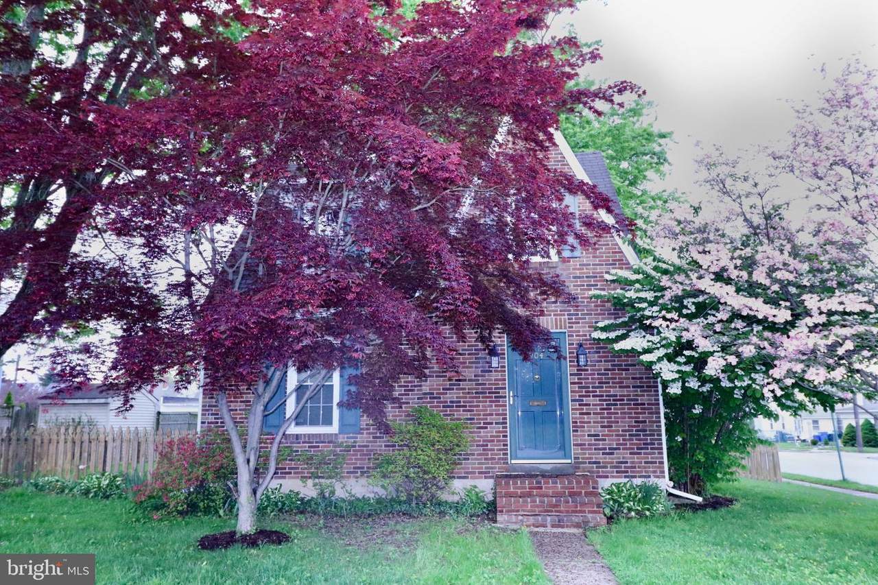 904 Midland Avenue - Photo 1
