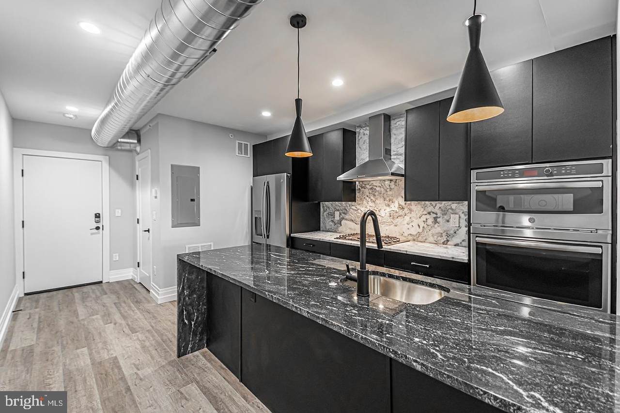 526 Brown Street - Photo 1