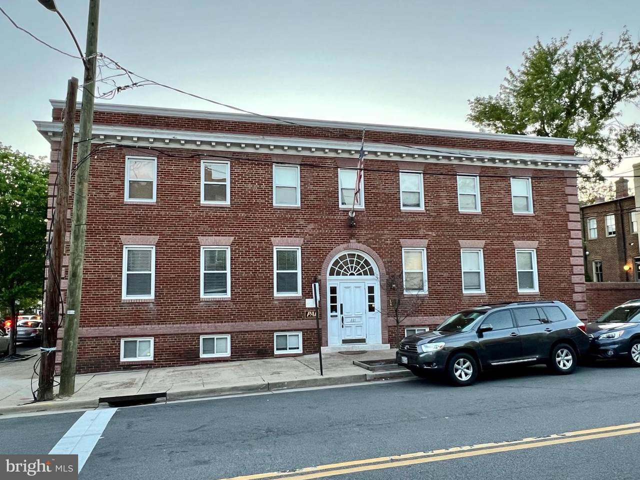 221 Alfred Street - Photo 1