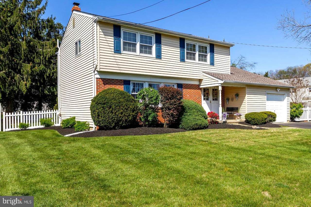 1625 Mayflower Lane - Photo 1