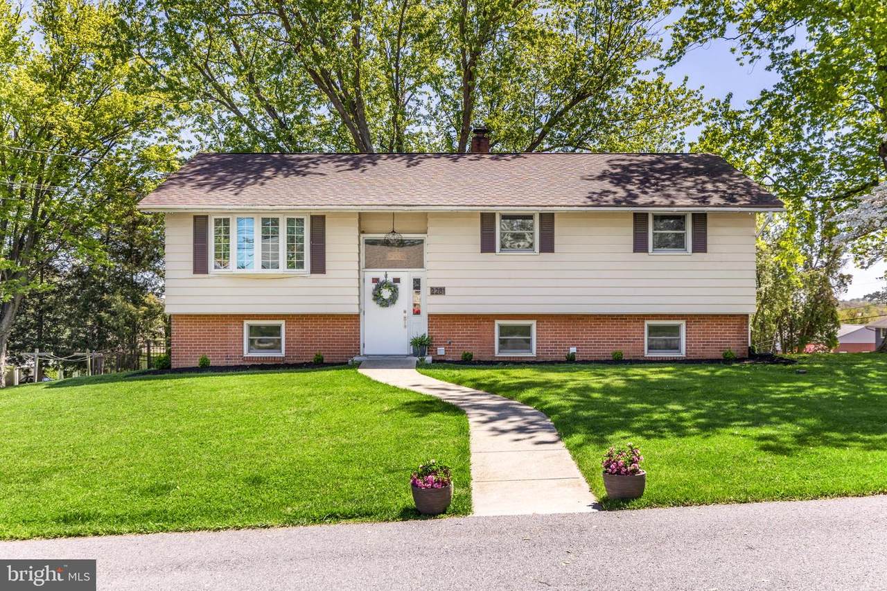 2281 Albern Boulevard - Photo 1