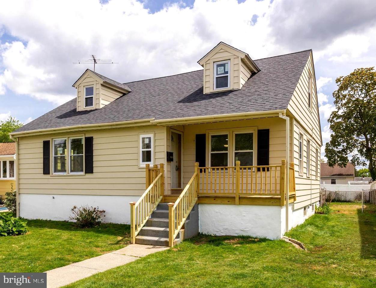 506 3RD Avenue - Photo 1