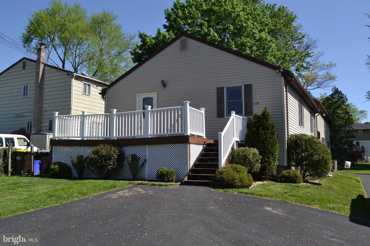 428 Arbutus Avenue - Photo 1