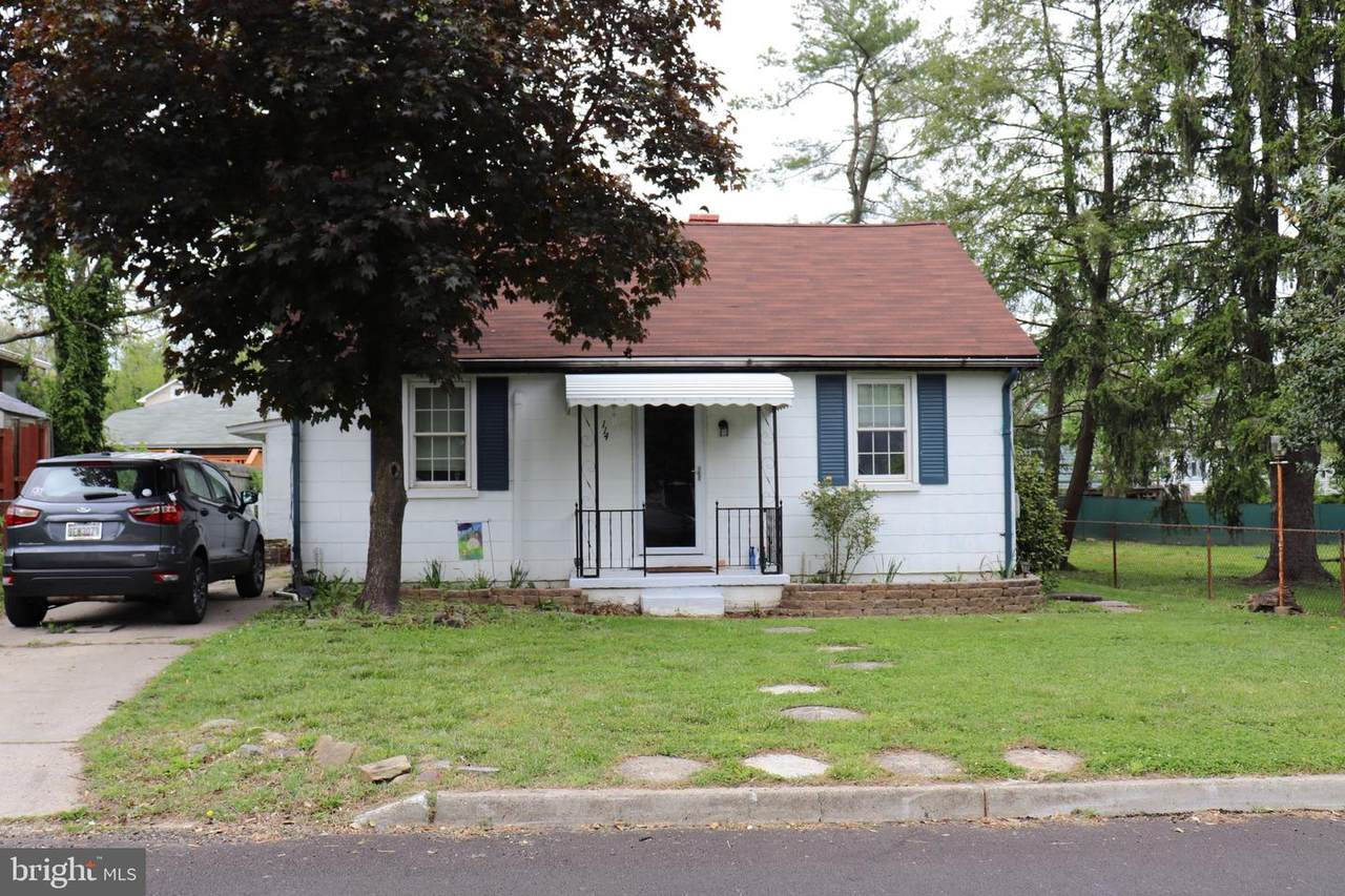 114 4TH Avenue - Photo 1